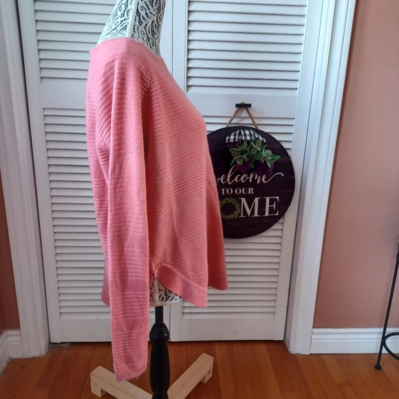 Only Women's Large Ribbed Long Sleeve Sweater with Curved Bottom Hem - Picture 6 of 8